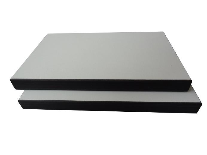 白色醫(yī)療板